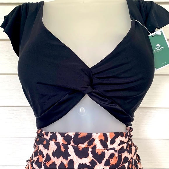 Women’s New With Tags Chic Black and Leopard Print Swimsuit size 22 W - Picture 2 of 8
